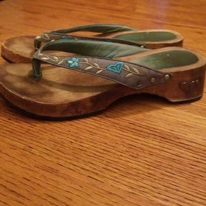 Roxy wooden flip flops